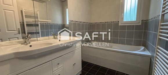 2 bedrooms House in Calvados, France No. 355963 5