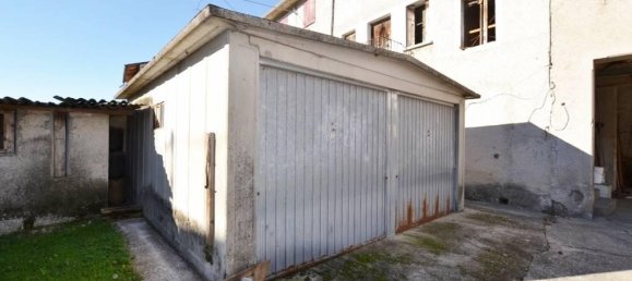 Casa de 5 habitaciónes en Pordenone, Italy No. 147932 6