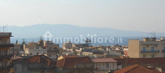 Квартира с 3 спальнями в Реджо Калабрия, Италия № 191166 22