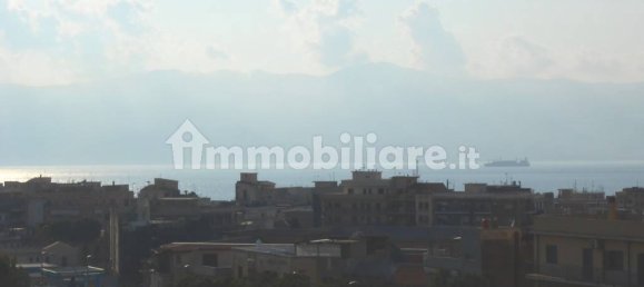 Квартира с 3 спальнями в Реджо Калабрия, Италия № 191166 18