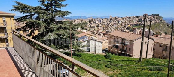 5 bedrooms Apartment in Enna, Italy No. 351532 2