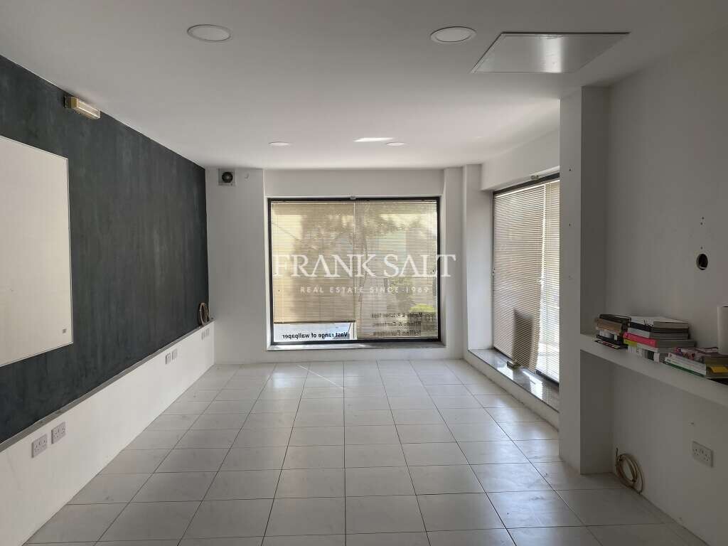 40m² Shop in Naxxar, Malta No. 12942