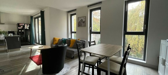 3 bedrooms Apartment in Laval, France No. 357800 3