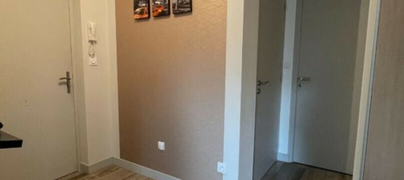 3 bedrooms Apartment in Laval, France No. 357800 7
