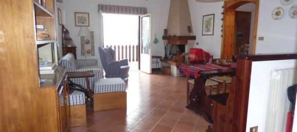4 rooms House in Bosco Chiesanuova, Italy No. 222653 9