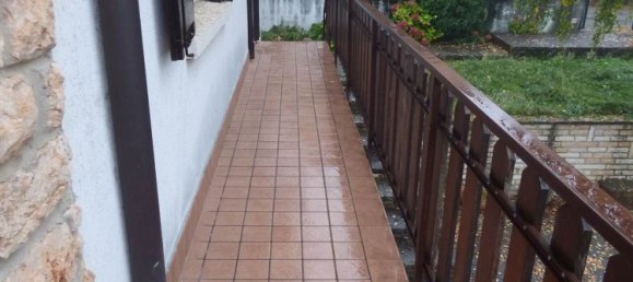 4 rooms House in Bosco Chiesanuova, Italy No. 222653 23