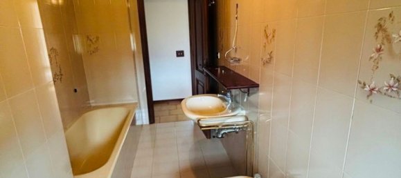 5 Schlafzimmer Wohnung in Mulazzo, Italy, Nr. 326820 2