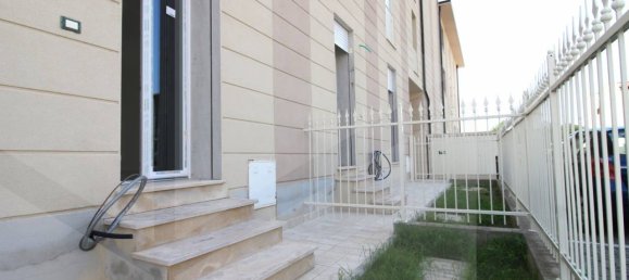 2 rooms Apartment in Pisa, Italy No. 18471 7