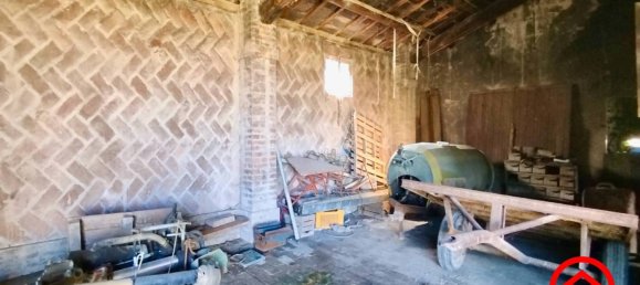 4 bedrooms House in Cesena, Italy No. 263701 8