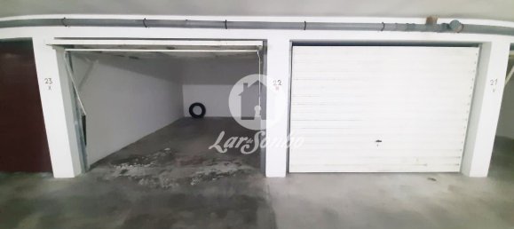 Гараж 22м² в Повуа ди Варзин, Португалия № 61787 2