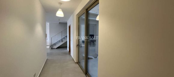 Maisonette de 2 dormitorios en Swieqi, Malta No. 10298 5