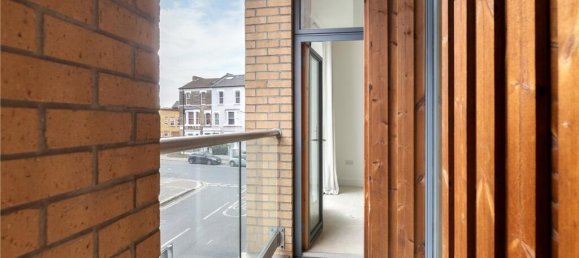 2 bedrooms Apartment in London, United Kingdom No. 3775 4