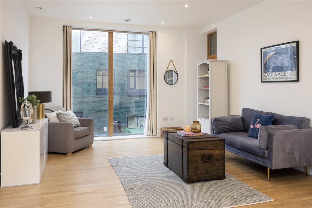 2 bedrooms Apartment in London, United Kingdom No. 3775