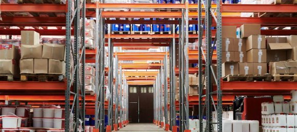 Lagerhaus in Prato, Italy 200m², Nr. 66157 10