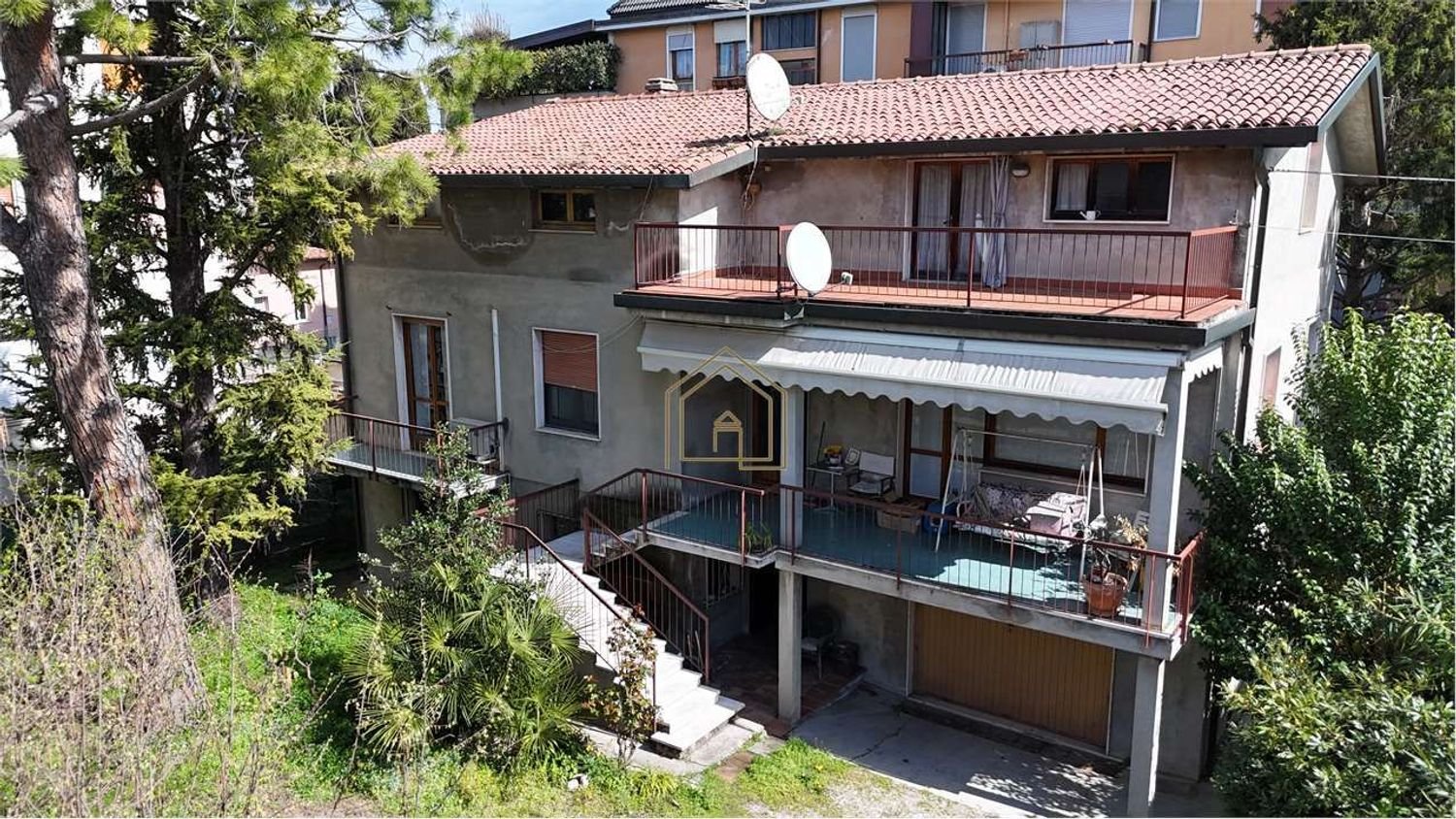 5 rooms Villa in Desenzano del Garda, Italy No. 72434