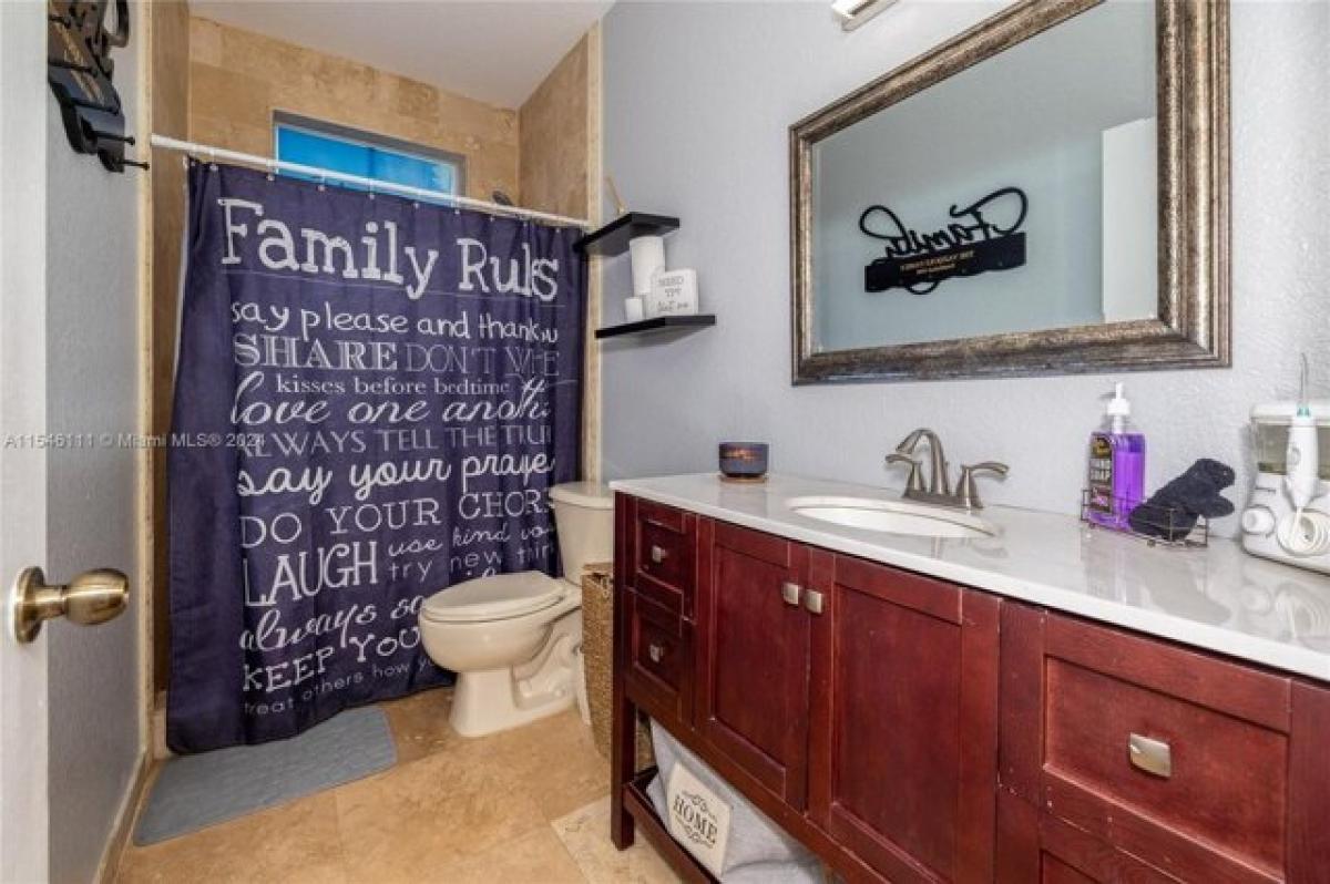 5 bedrooms House in Miami, USA No. 312615