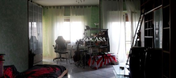 5 rooms Apartment in Caserta, Italy No. 273690 2