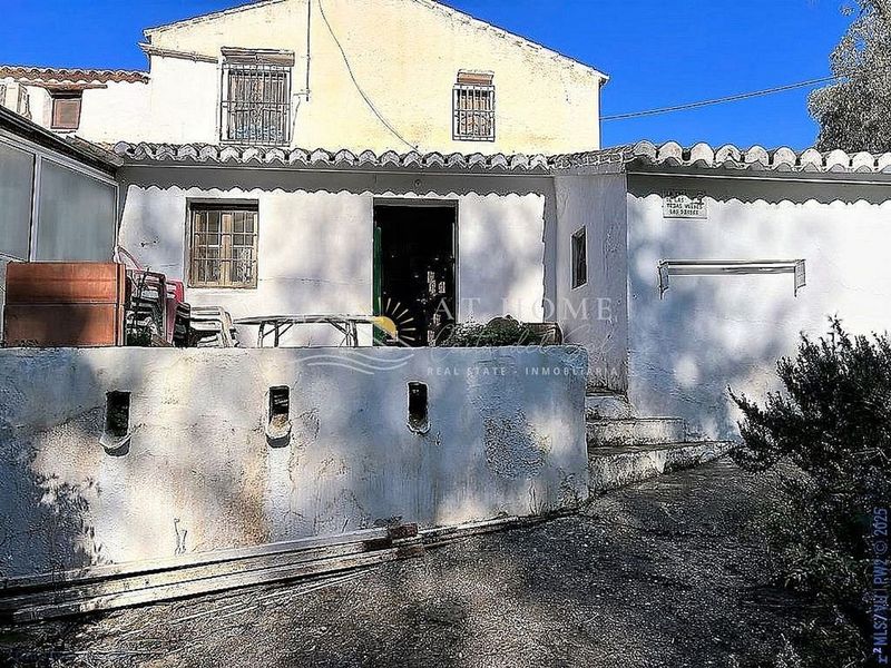 5 bedrooms House in Comares, Spain No. 221792