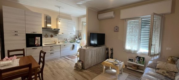 Квартира с 4 спальнями в Фьорано Моденесе, Италия № 339268 4