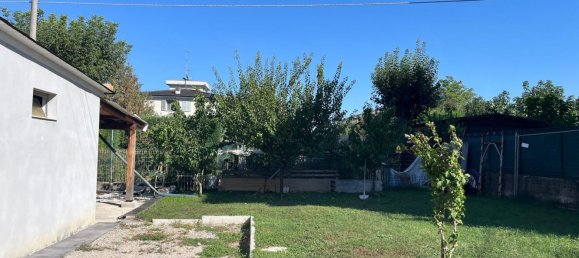 Квартира с 4 спальнями в Фьорано Моденесе, Италия № 339268 2