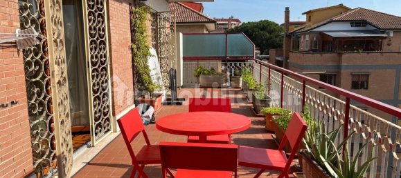 3 bedrooms Penthouse in Rome, Italy No. 34045 13