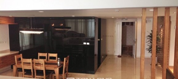 4 bedrooms Apartment in Tay Ho, Vietnam No. 747 18