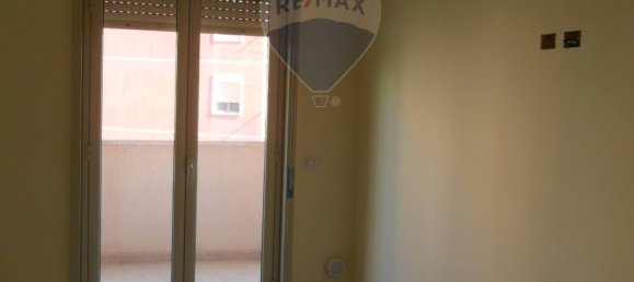 4-salle Bureau à Caltanissetta, Italy No. 49109 37