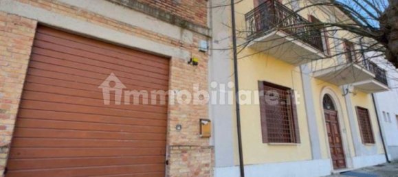 Villa de 5 dormitorios en Torre de' Passeri, Italy No. 82360 2