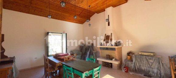 Villa de 5 dormitorios en Torre de' Passeri, Italy No. 82360 45