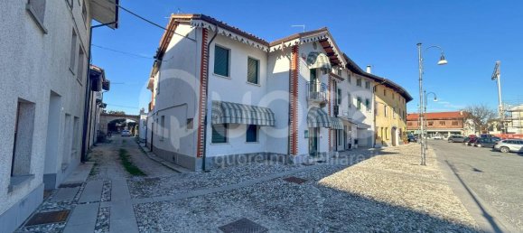 10-Zimmer Haus in Udine, Italy, Nr. 237363 15