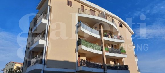 Квартира с 3 комнатами в Коррополи, Италия № 69864 22