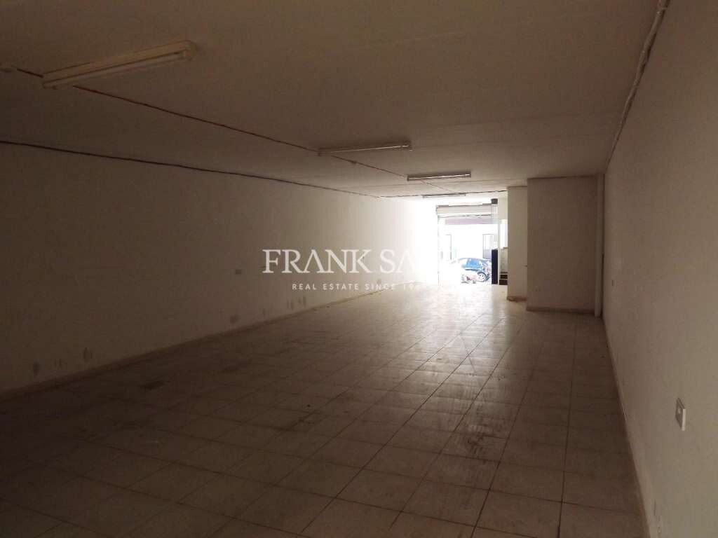 Magasin à Saint Paul's Bay, Malta 100m² No. 11822