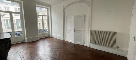 8 rooms Apartment in Orleans, France No. 40111 2