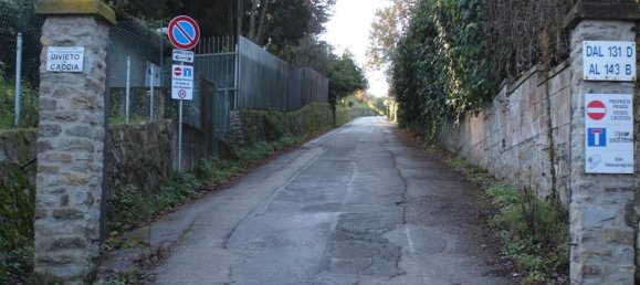 5 rooms Apartment in Florence, Italy No. 33156 11