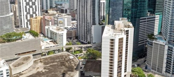 3 dormitorios propiedad comercial en venta en Miami, Miami-Dade, Florida, USA № 615853 22