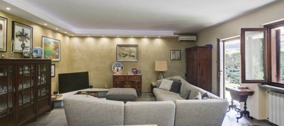 Villa de 3 dormitorios en Rivoli, Italy No. 356543 9