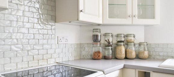 Studio in London, United Kingdom No. 9910 4