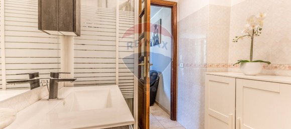 Квартира с 3 комнатами в Рим, Италия № 275598 18