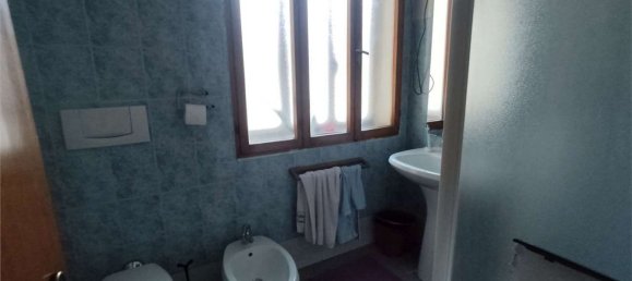5 bedrooms Apartment in Udine, Italy No. 315435 9