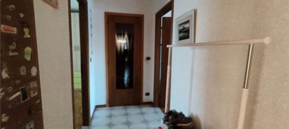 5 bedrooms Apartment in Udine, Italy No. 315435 6