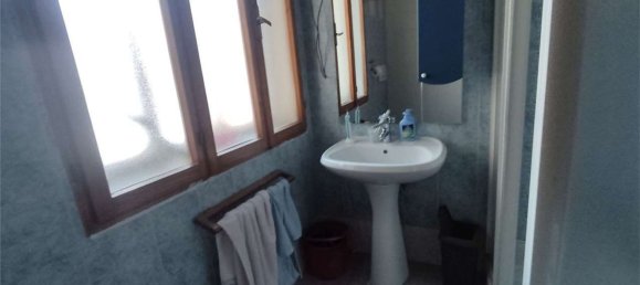 5 bedrooms Apartment in Udine, Italy No. 315435 10