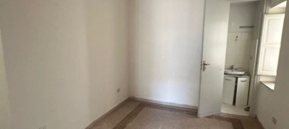 2 bedrooms Apartment in Palermo, Italy No. 71915 9