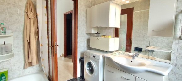 6 rooms House in Turin, Italy No. 47994 91