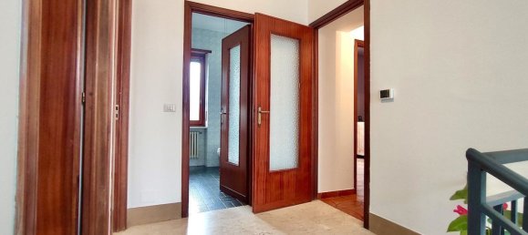 6 rooms House in Turin, Italy No. 47994 15