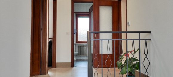 6 rooms House in Turin, Italy No. 47994 13