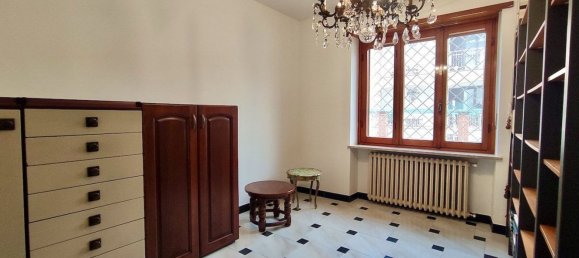 6 rooms House in Turin, Italy No. 47994 6