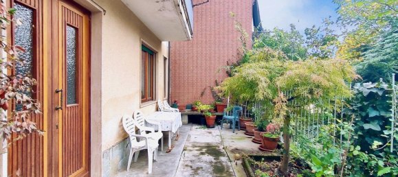 6 rooms House in Turin, Italy No. 47994 3