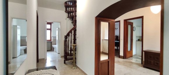 6 rooms House in Turin, Italy No. 47994 5