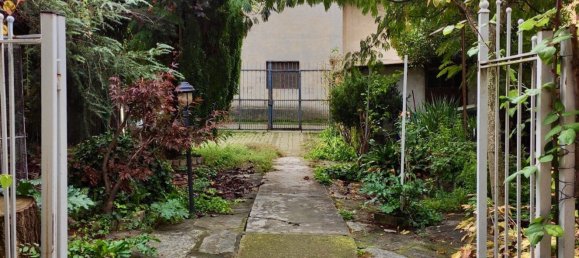 6 rooms House in Turin, Italy No. 47994 94