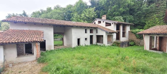 Дом с 22 комнатами в Пинероло, Италия № 118349 7